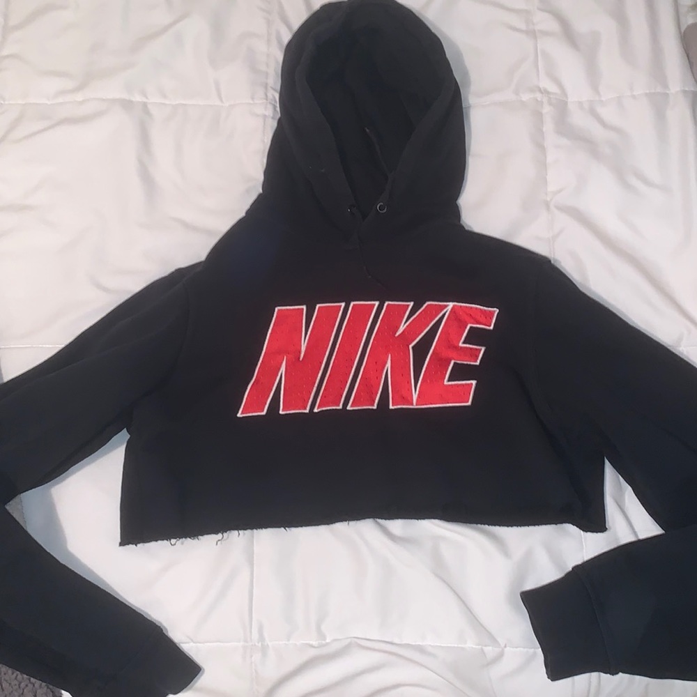 Vintage Nike cropped sweatshirt